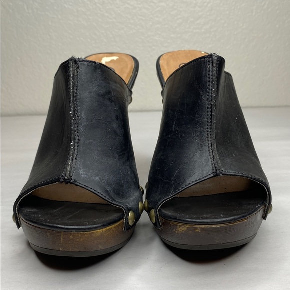 Candie’s Faux Leather & Wood Studded Platform Heel Mules Size 8.5 - Picture 3 of 8